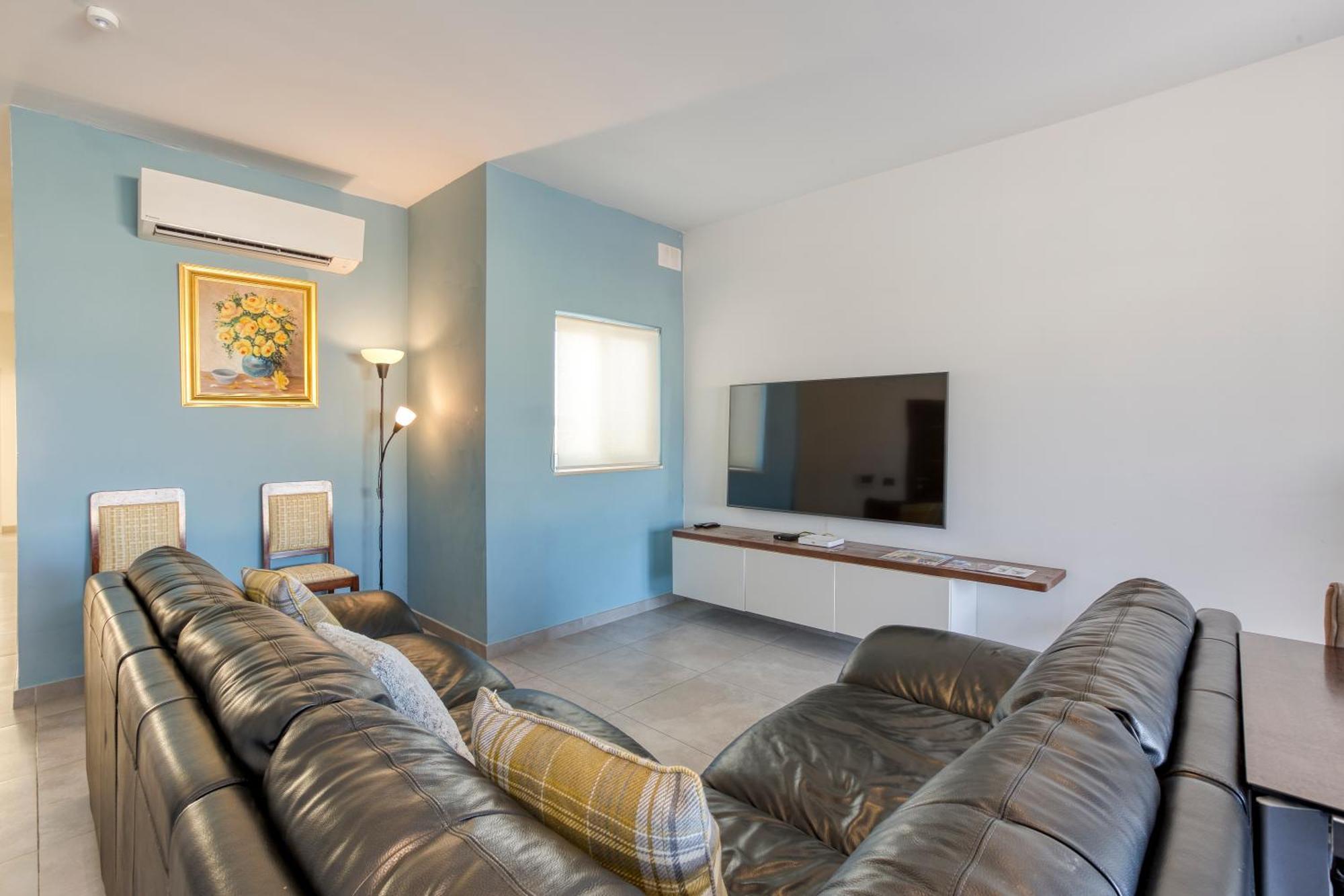 Annitchka Mansions - Penthouse In Central Malta Биркиркара Экстерьер фото