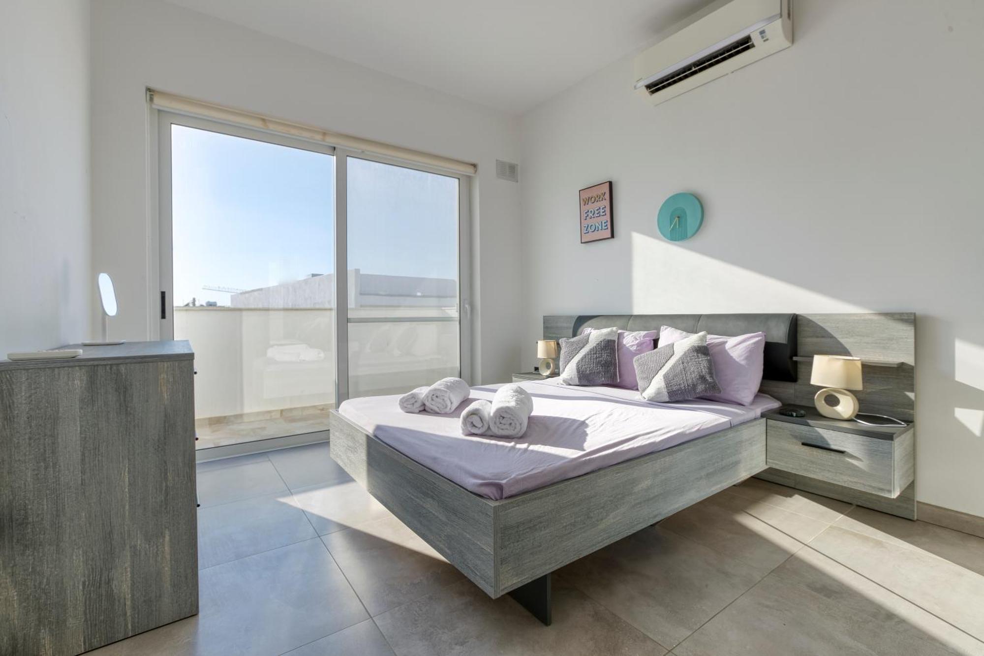 Annitchka Mansions - Penthouse In Central Malta Биркиркара Экстерьер фото